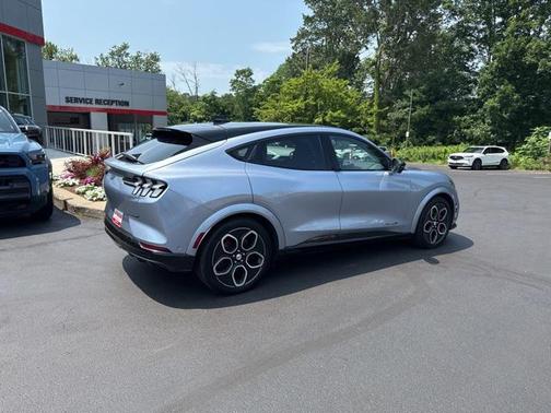2022 Ford Mustang Mach-E GT