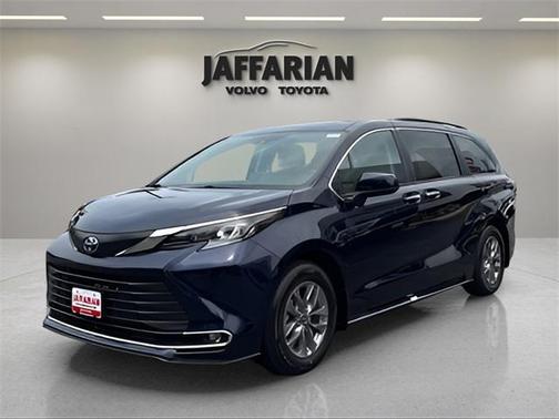 2024 Toyota Sienna XLE 7 Passenger