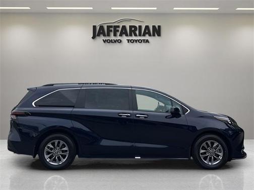 2024 Toyota Sienna XLE 7 Passenger