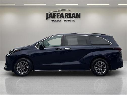 2024 Toyota Sienna XLE 7 Passenger