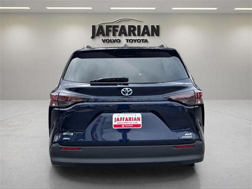 2024 Toyota Sienna XLE 7 Passenger