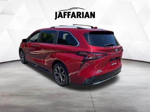 Ruby Flare Pearl 2025 Toyota Sienna Platinum