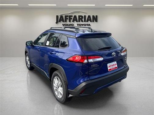 2025 Toyota Corolla Cross LE