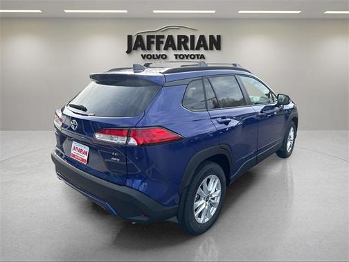2025 Toyota Corolla Cross LE