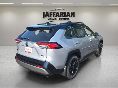 2025 Toyota RAV4 Hybrid SE