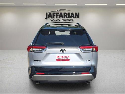 2025 Toyota RAV4 Hybrid SE