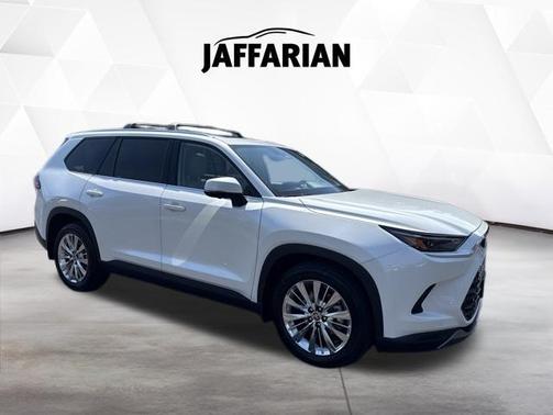 Wind Chill Pearl 2026 Toyota Grand Highlander Platinum