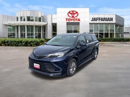 Blueprint 2026 Toyota Sienna LE