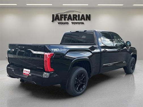 2025 Toyota Tundra Hybrid Platinum