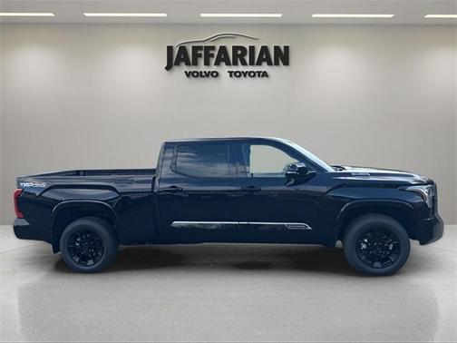 2025 Toyota Tundra Hybrid Platinum