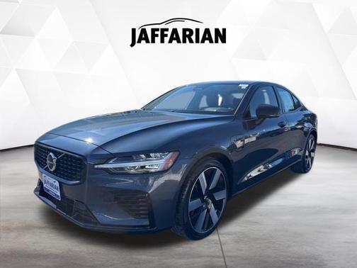 Denim Blue Metallic 2025 Volvo S60 Plug-In Hybrid T8 Plus