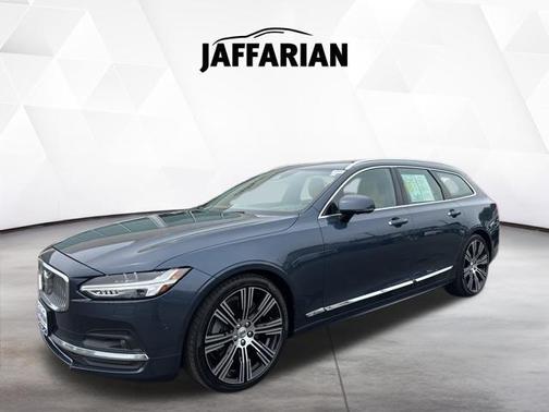 Denim Blue Metallic 2021 Volvo V90 T6 Inscription