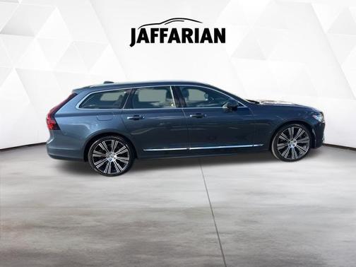 Denim Blue Metallic 2021 Volvo V90 T6 Inscription