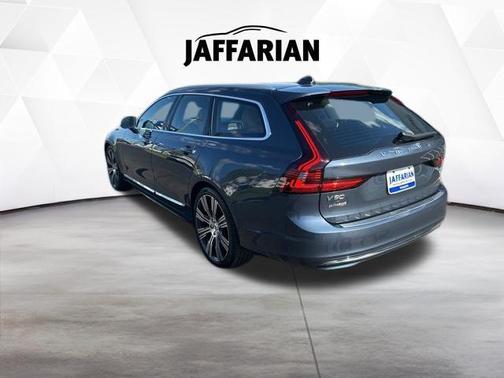 Denim Blue Metallic 2021 Volvo V90 T6 Inscription