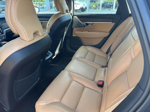 Denim Blue Metallic 2021 Volvo V90 T6 Inscription