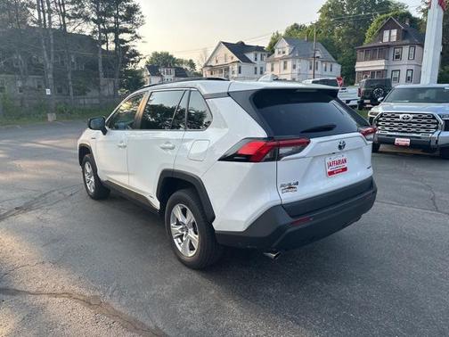 2021 Toyota RAV4 Hybrid LE