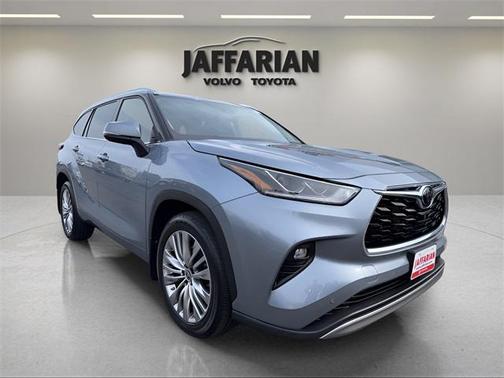 2022 Toyota Highlander Platinum