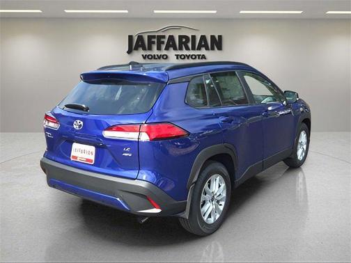 2025 Toyota Corolla Cross LE