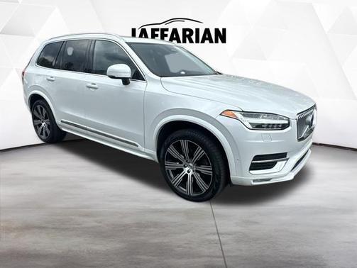 Crystal White Metallic 2023 Volvo XC90 B6 Ultimate 7-Seater