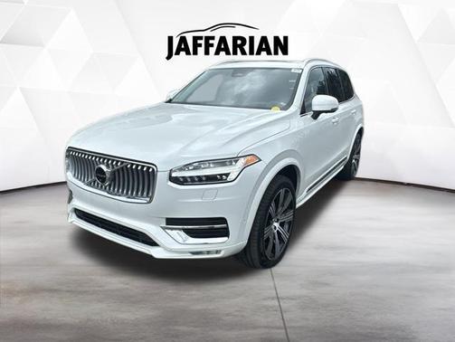 Crystal White Metallic 2023 Volvo XC90 B6 Ultimate 7-Seater