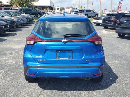 2023 Nissan Kicks SV