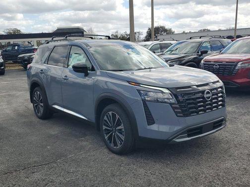 2026 Nissan Pathfinder Platinum