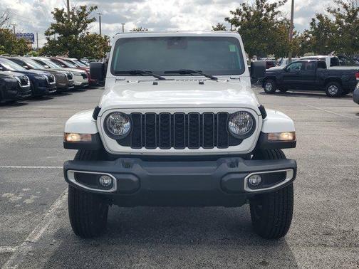 Bright White Clearcoat 2024 Jeep Gladiator Sport S