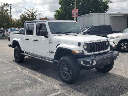 Bright White Clearcoat 2024 Jeep Gladiator Sport S