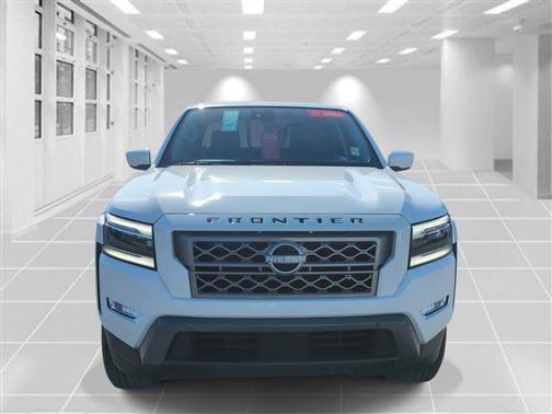 2024 Nissan Frontier SL