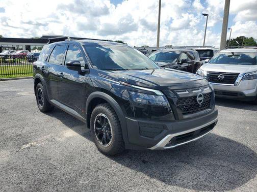 2025 Nissan Pathfinder Rock Creek 4WD