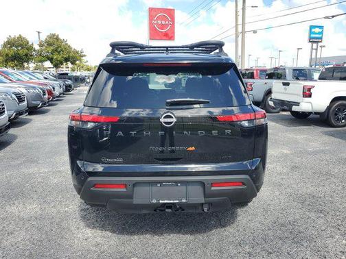 2025 Nissan Pathfinder Rock Creek 4WD