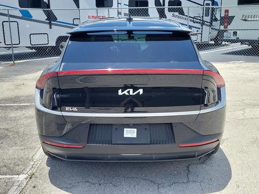 Aurora Black Pearl 2024 Kia EV6 Light Long Range