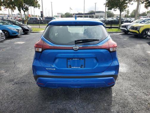 2025 Nissan Kicks S