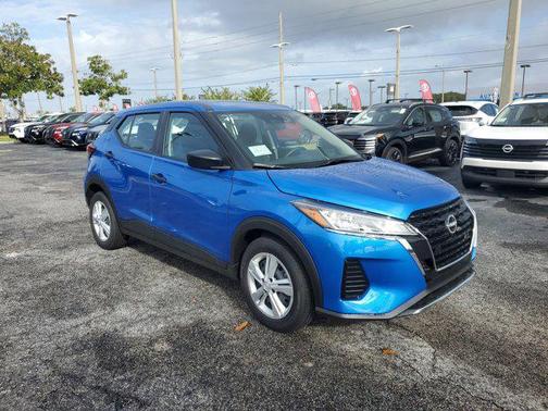 2025 Nissan Kicks S