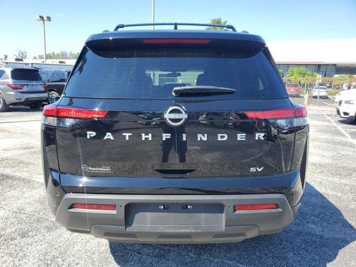 2024 Nissan Pathfinder SV FWD