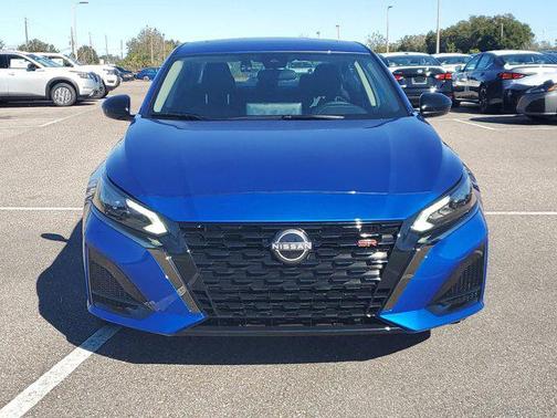 2025 Nissan Altima SR FWD