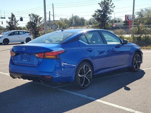 2025 Nissan Altima SR FWD