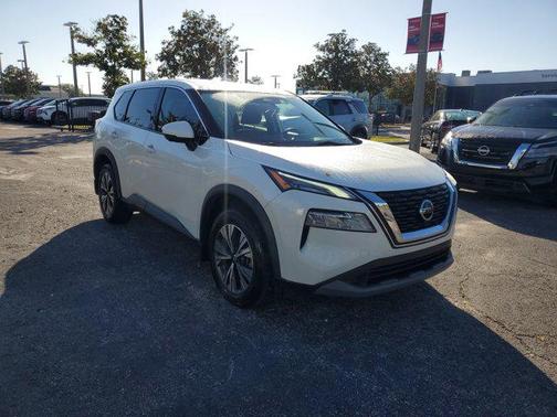 2021 Nissan Rogue SV