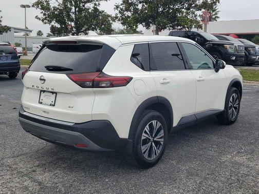 2021 Nissan Rogue SV