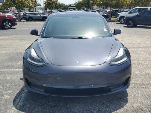 Midnight Silver Metallic 2022 Tesla Model 3 Performance