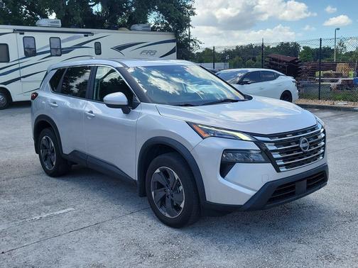 Brilliant Silver Metallic 2024 Nissan Rogue SV
