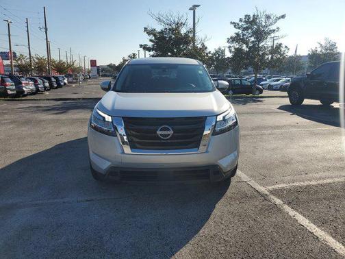 2022 Nissan Pathfinder S 2WD