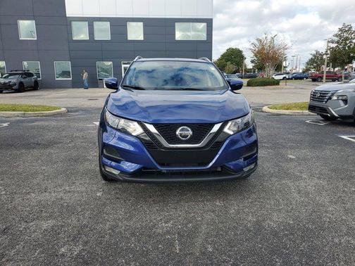 2022 Nissan Rogue Sport SV