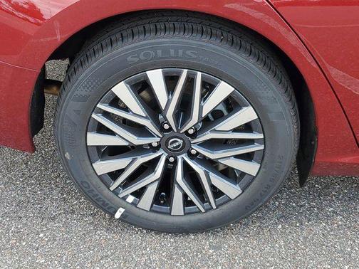 2025 Nissan Altima SV FWD