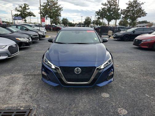 2022 Nissan Altima SR FWD