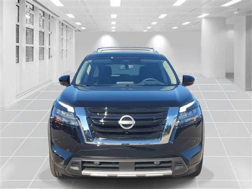 2025 Nissan Pathfinder Platinum FWD