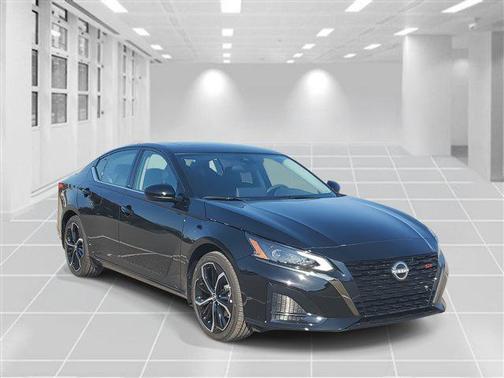 2025 Nissan Altima SR FWD
