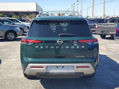 2023 Nissan Pathfinder Platinum FWD