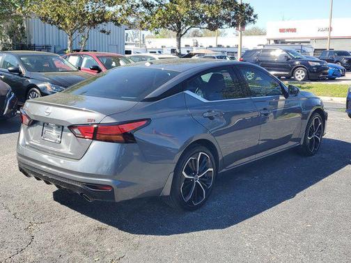 2025 Nissan Altima SR FWD