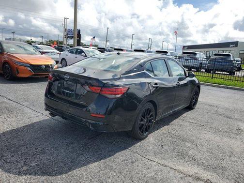 2025 Nissan Sentra SR